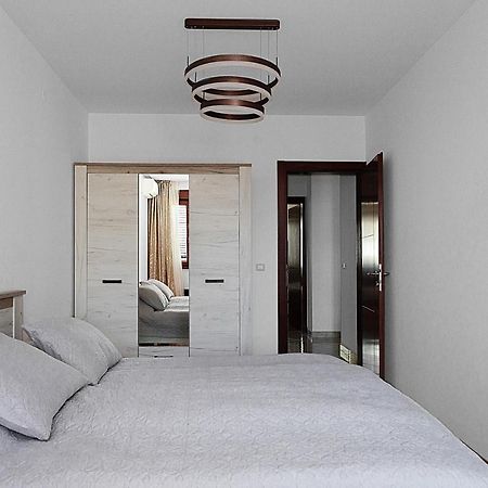 Three Bedroom Spacious Apartment Anatolia บุดวา ภายนอก รูปภาพ