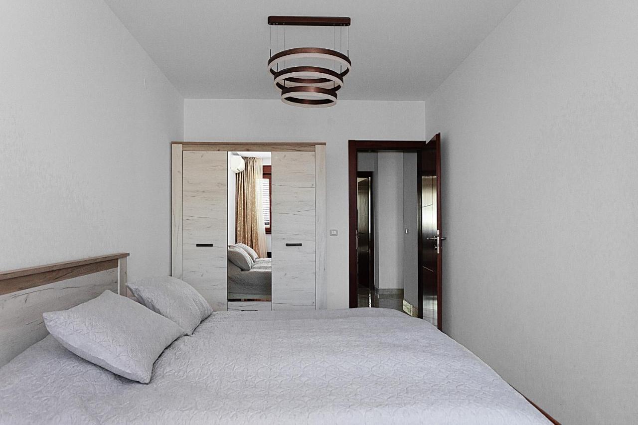 Three Bedroom Spacious Apartment Anatolia บุดวา ภายนอก รูปภาพ